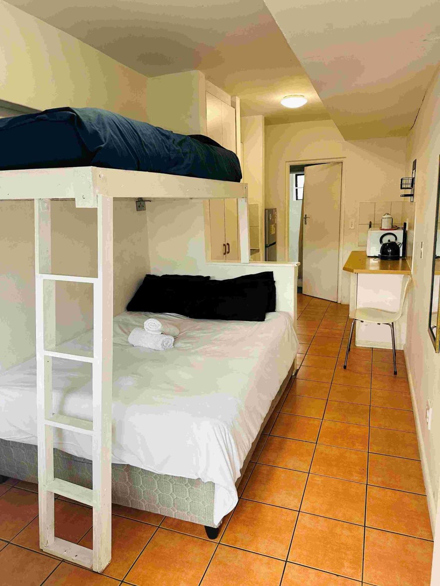 Green Elephant Backpackers Ciudad del Cabo Exterior foto